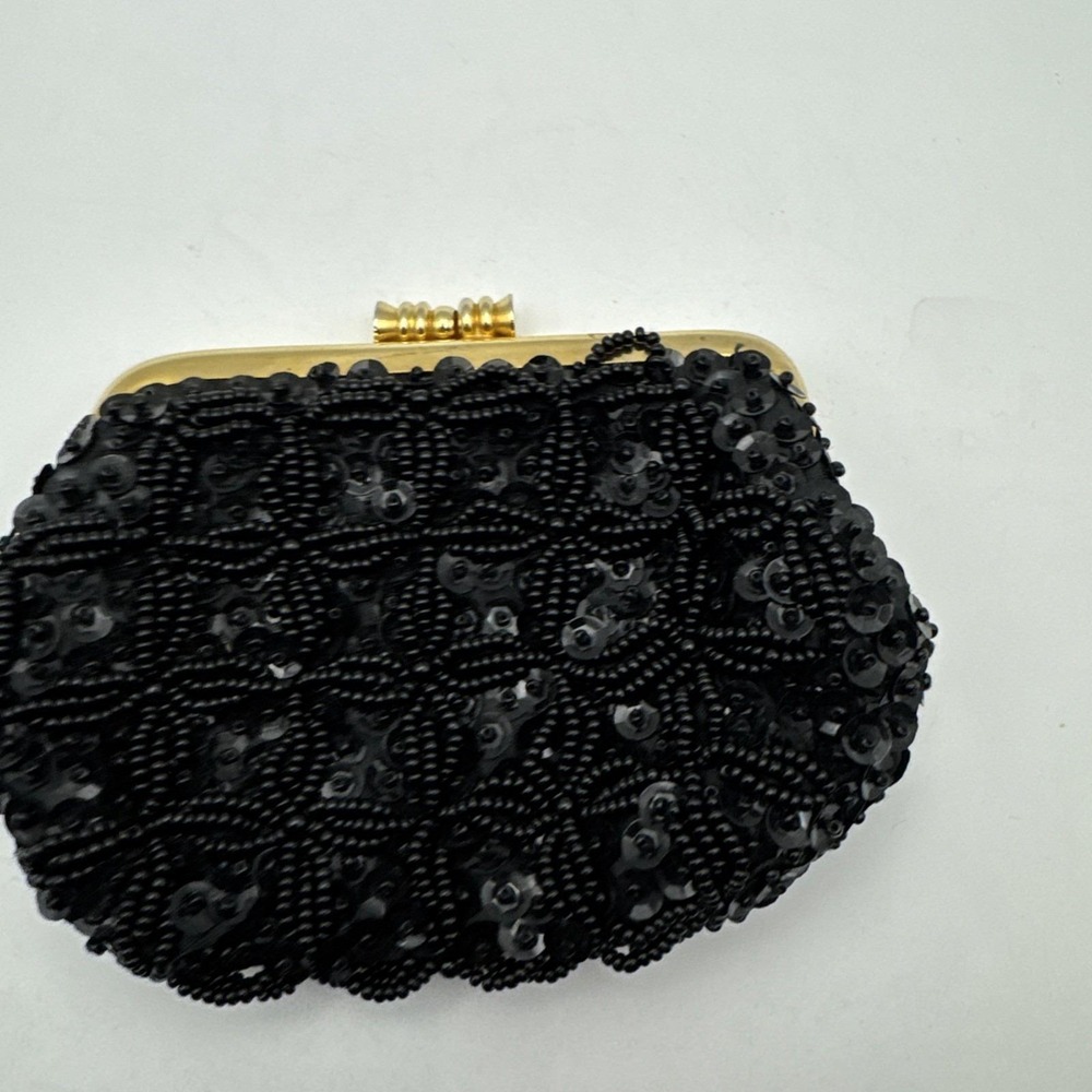 Vintage SAFCO small‎ Black Beaded and Sequin Kiss Closure Clutch